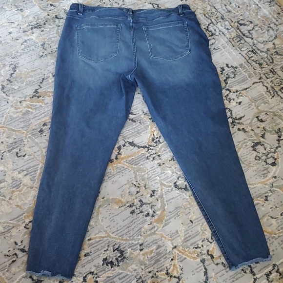 SOLD!!! LANE BRYANT Distressed Skinny Jeans - Picture 2 of 9